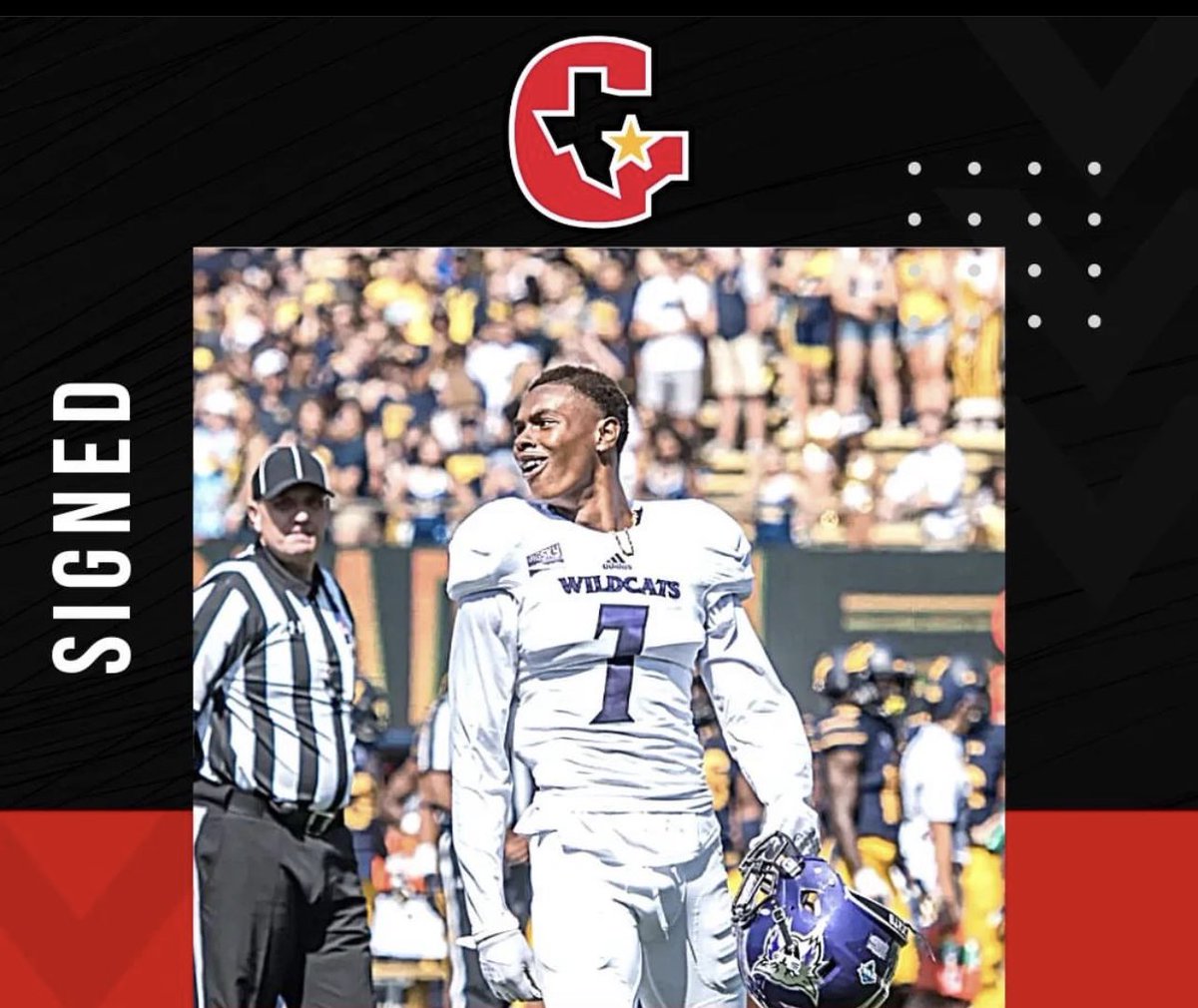 oaksfb's tweet photo. Congrats to our own alumni Trey Hoskins on making a transition from the CFL back to the stars to play for the @USFLGamblers !! #oaksinthepros https://t.co/LocT24YTHD