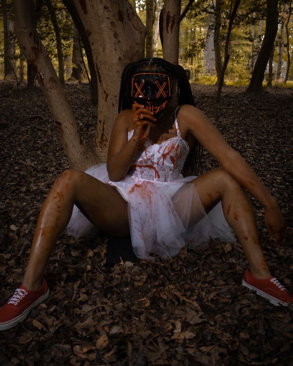KweenPickle's tweet photo. KweenPicklePhotography |IG
“CAMPSITE 14”
#Halloween #purge #cosplay https://t.co/ZNQFsrNe4l