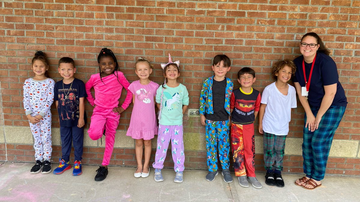 FreedomVolusia's tweet photo. Freedom is proud to wake up drug free! Happy Red Ribbon Week! ❤️ https://t.co/ym0nHfrNLy