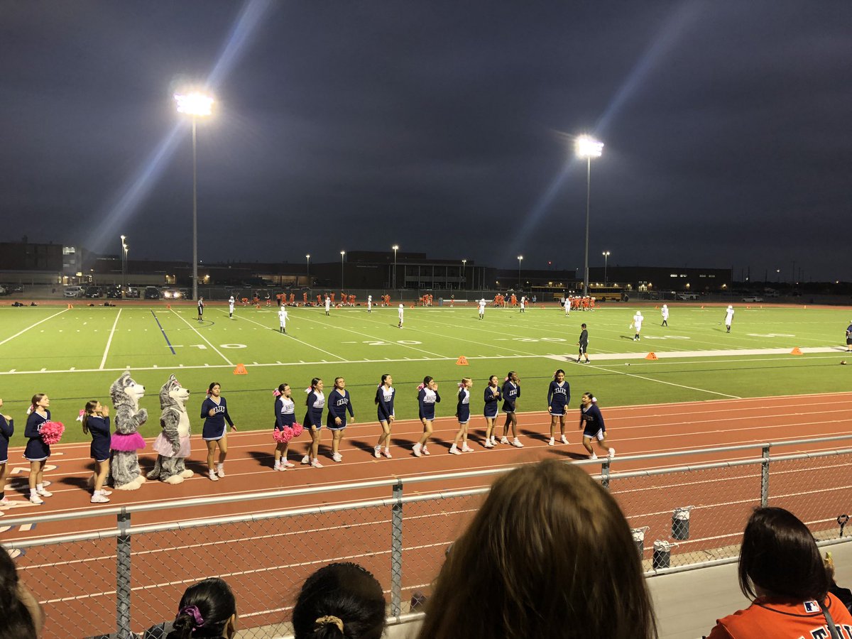 8th grade A team football. Close game! <a href="/HaskettJH/">Haskett Junior High</a> @AP_LaurenWhite <a href="/PrincipalPaz/">Dr. David Paz</a> #wearehaskett