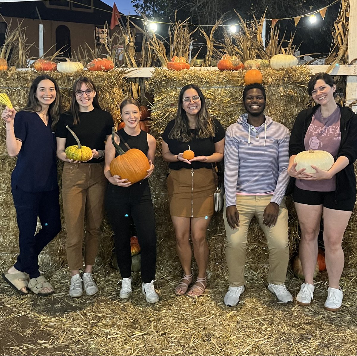 UCSF Neuro R1s enjoying some off time at the local pumpkin patch! #neurotwitter #UCSF