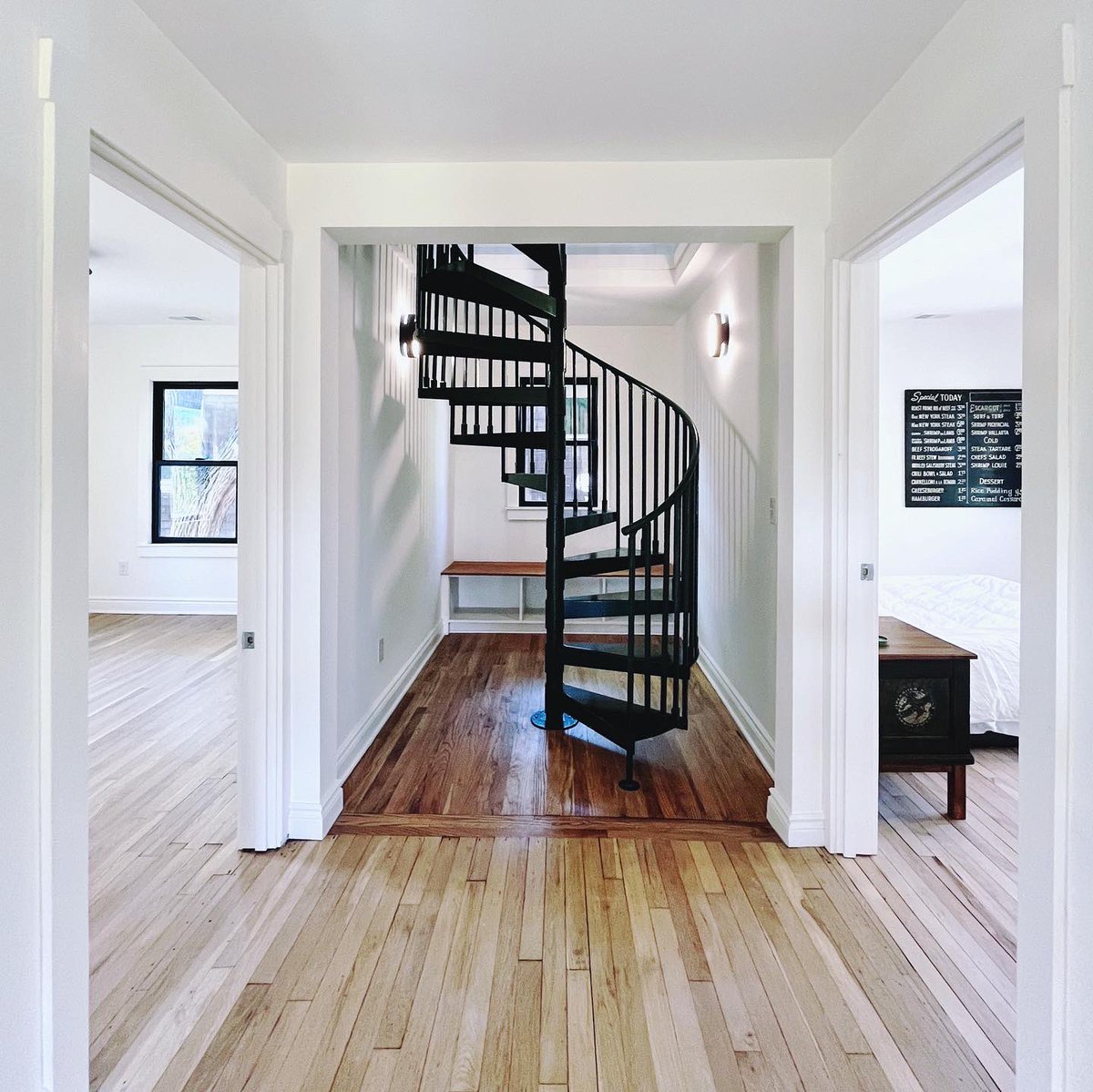 REDbyMorgan's tweet photo. Thoroughly enjoyed the showing of this North End home that Woodward Throwbacks did an amazing job completely renovating! And it is now listed for sale! 246 E. Philadelphia | Detroit, MI https://t.co/oKUZg0wIXV