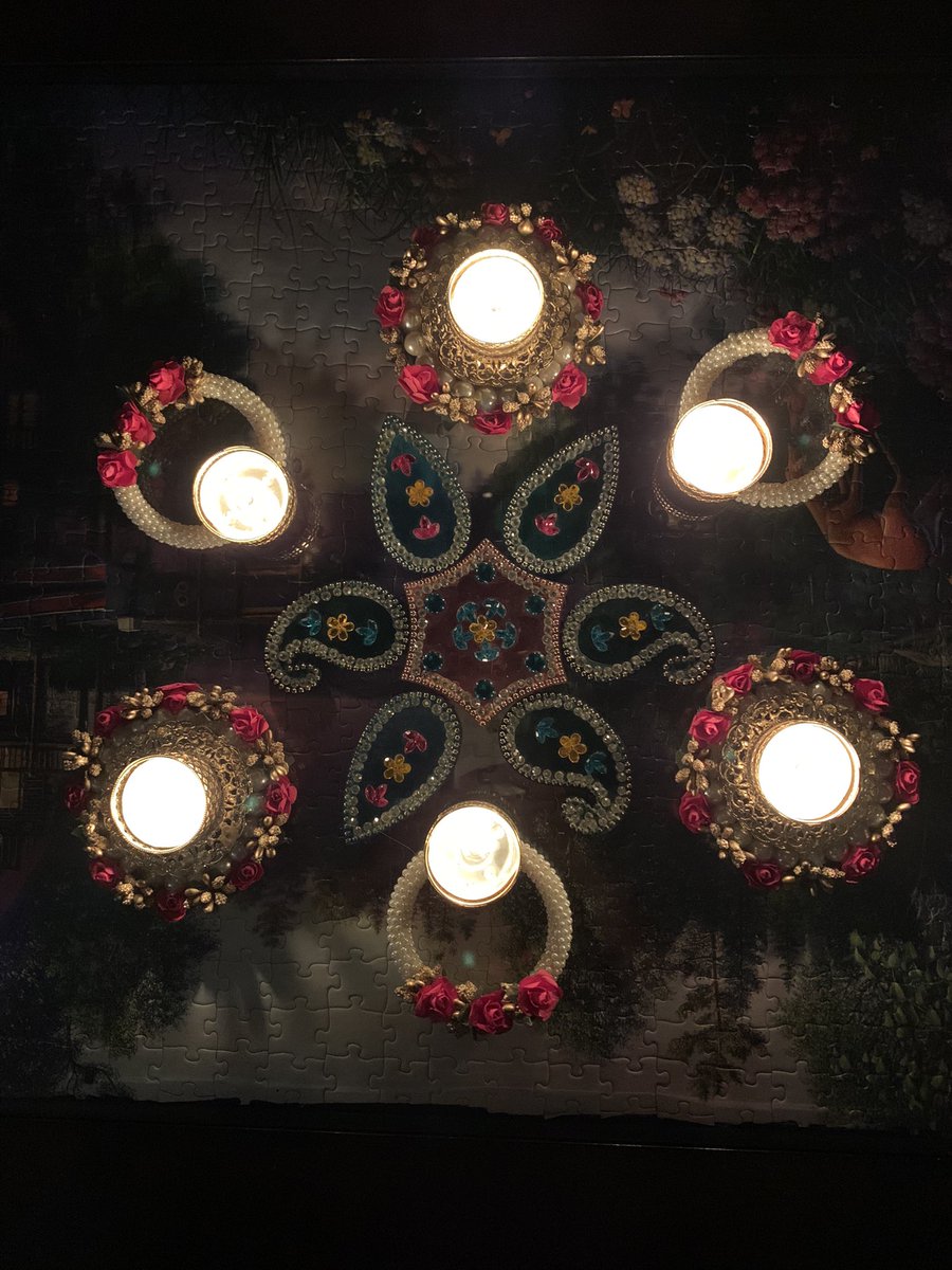 MsNaikk7's tweet photo. Happy Diwali 🪔✨Wishing everyone who’s celebrating lots of love, light, and happiness!💞 https://t.co/bUGQllnWNp