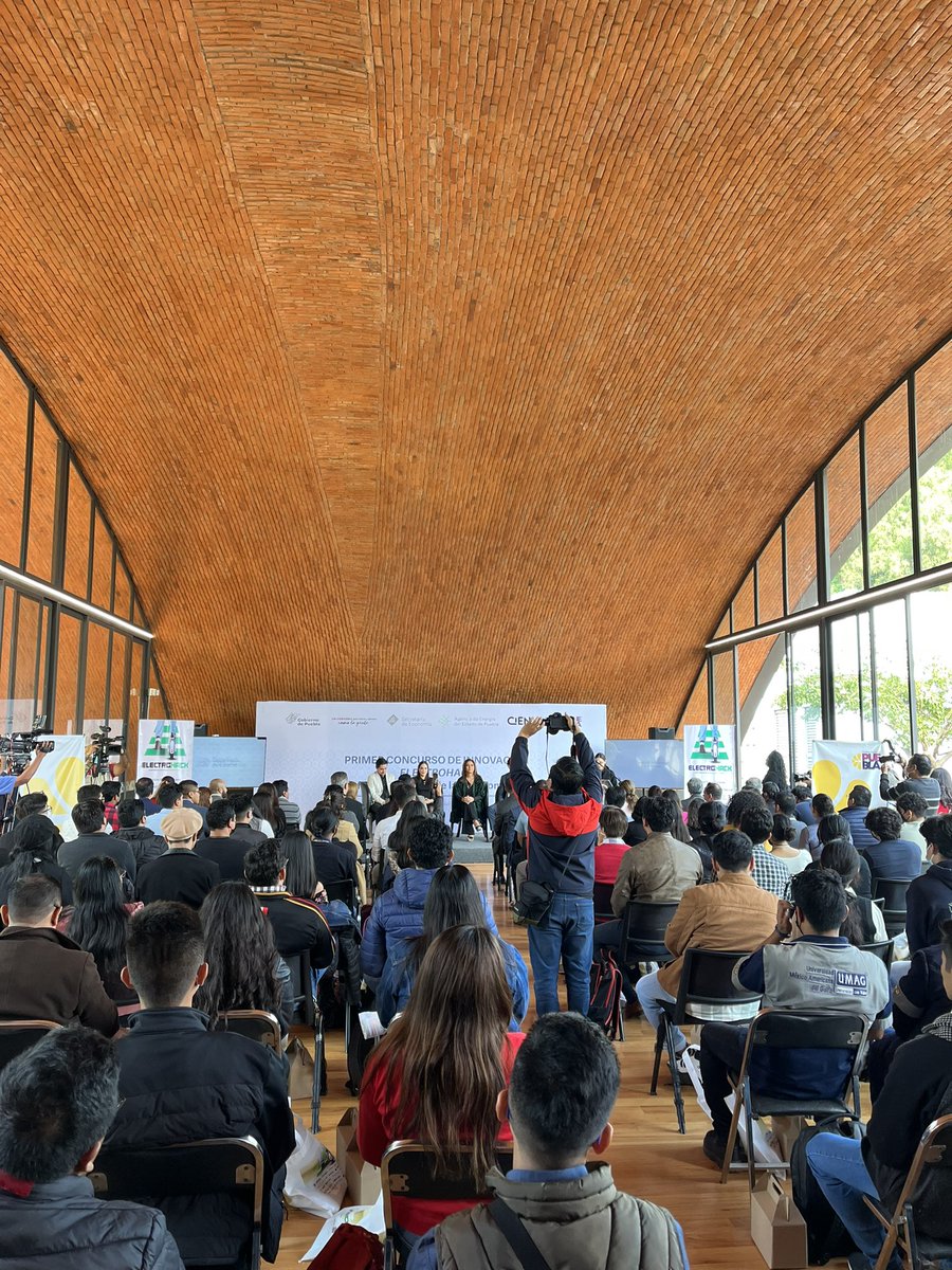 Tonyzar_'s tweet photo. Fascinado de poder participar en #Electrohack ✨ @EnergiaPuebla https://t.co/0rVVK0G31z