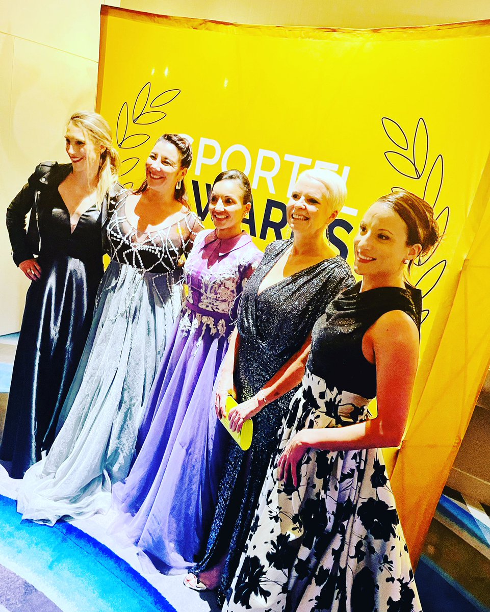 <a href="/sportel_awards/">SPORTEL AWARDS</a> avec les copines 😍 <a href="/coralie_ducher/">Coralie DUCHER</a> <a href="/isabelleseverin/">Isabelle Severino OLY- insta: isaseverin</a> <a href="/SarahOurahmoune/">Sarah Ourahmoune OLY</a> <a href="/EPerrossier/">Estelle Perrossier</a> 💙#monaco