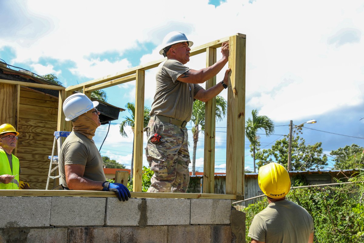 PRNationalGuard's tweet photo. Ingenieros de la Compañía 502 del Batallón 500 de Ingeniería del Comando Estatal @PRNationalGuard reconstruyeron la vivienda incendiada de un envejeciente en el Bo. Sabanas, Vega Alta, del 20 al 23 de octubre.
#municipiovegaalta #gnpr #siemprepresente https://t.co/R8qxWGe0Ts