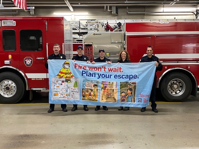 🚒🚒🚒Today I presented the Bismarck Fire Department with National Fire Prevention kits and a $500 check !'Fire Won't Wait. Plan your escape.' #ourstatefarm, #firepreventionweek, #teamstormgivesback, #teamstorm