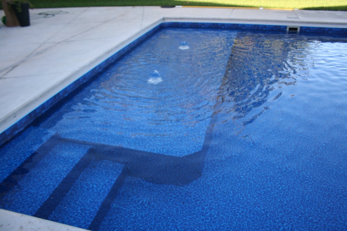 UltraModernPnP's tweet image. 🔔Check out our newest pool photos! We built this 20' x 40' sport pool with a tanning ledge, bubblers, and volleyball net! What a fun project! 

#ictpools #wichitapools #ultramodern #swimmingpools