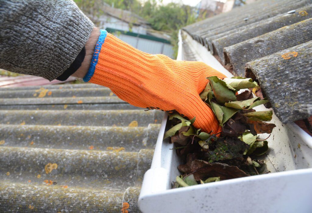 GerstadBuilders's tweet photo. Now is the time to start prepping your Gerstad Home for the winter months. But where to start? Gerstad Builders has put together some tips on ways to prep your home effectively and efficiently. Click the link to view the tips. https://t.co/4080WpYR4u https://t.co/440Avtx7kj