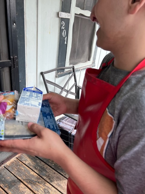 NISD_Tim_Shuff's tweet photo. Dropping off meals just in time for lunch with Meals on Wheels @mowsatx  @NISDReddix @NISDSpecialEd https://t.co/WwZCvd3OfT