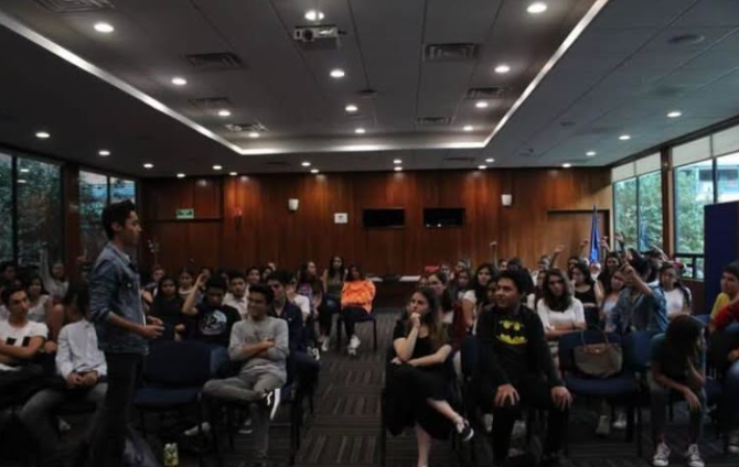 LiceoFrancoMx's tweet photo. En el LFM contamos con un Modelo de las Naciones Unidas del Liceo Franco Mexicano #LFMUN, el cual es un espacio de simulaciones de debates de la ONU en el que participan los mejores alumnos de la institución. https://t.co/0NYzRiw6uc