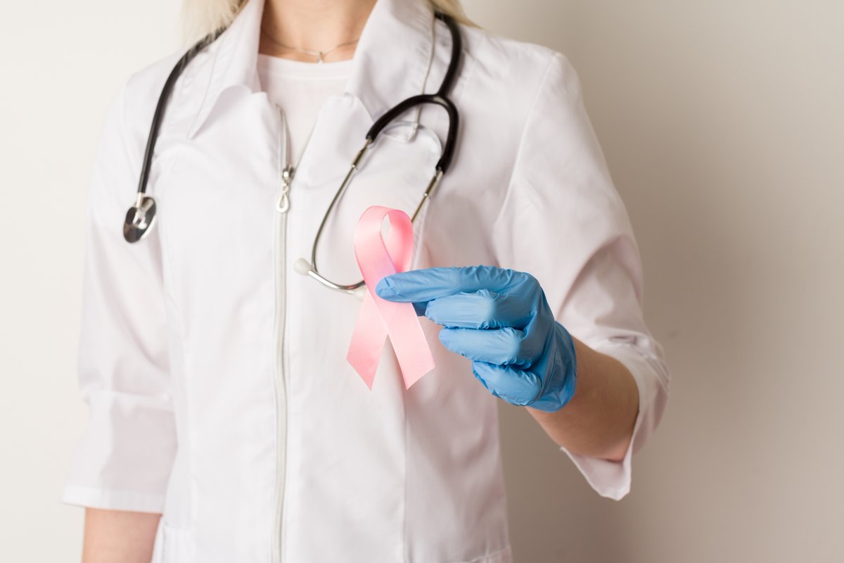 Are you due for a cancer screening ? 🎀 Early detection through regular checkups with your doctor is one recommendation. In #OC there are no cost breast and cervical cancer screening/ diagnostic services. For info call 1 (800) 511-2300. #ThisIsPublicHealth