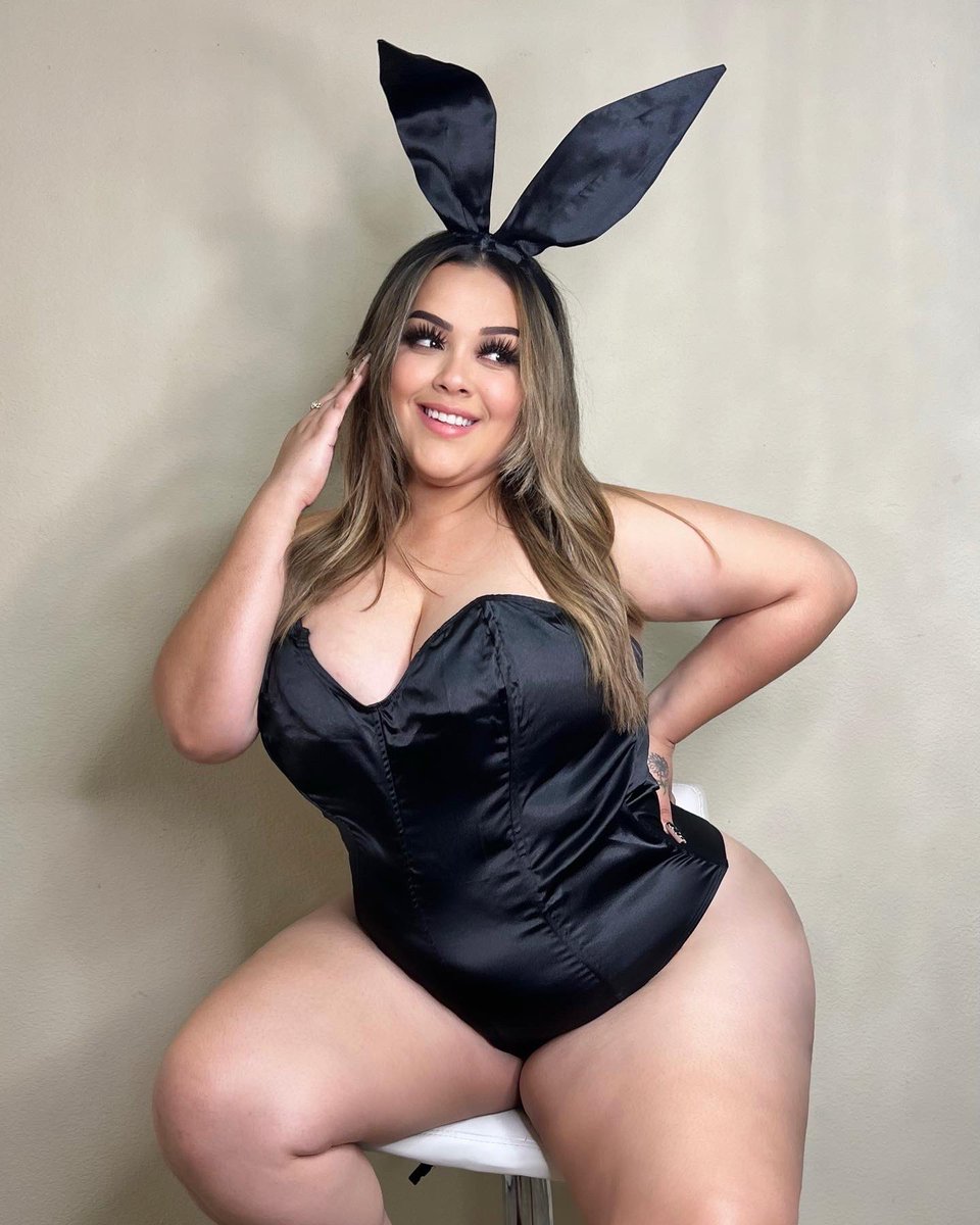 _raquel11_'s tweet photo. Conejita🖤 @FashionNova https://t.co/TDySJQrGIS
