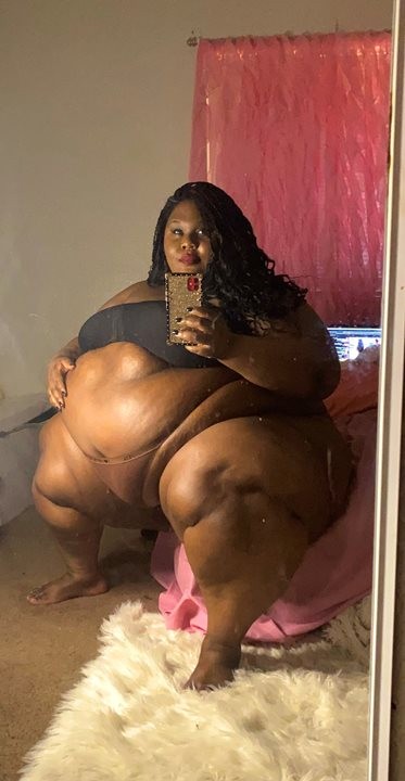 FatWomenFanClub's tweet photo. @TheMiddleBorn Enjoy watching #SsbbwErotika

If you love #FatWomen
You can follow our great @FatWomenFanClub and
specially @ Bbwfeedee1 on
https://t.co/0Dy7qJeYdS 😋

Active the 🔔 and let's go to 🔄, ❤️ and share all ours tweets ‼️

And let's go to gain, gain and gain togheter.

Thanks. https://t.co/KuFcVFh1DM