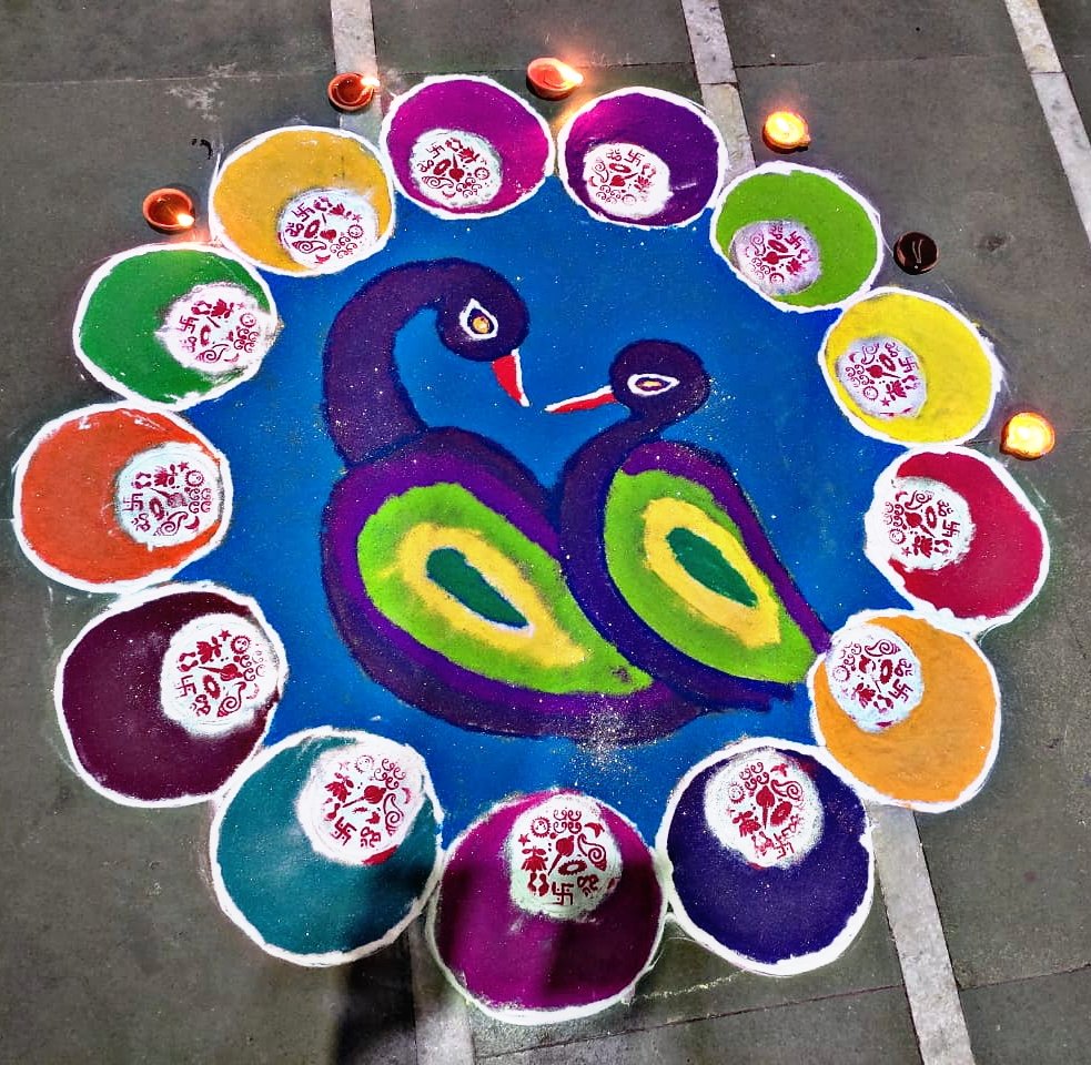 aditya_vy's tweet photo. 👸🦚Shubh Diwali 🛐💕 https://t.co/PP0QD3ZMjj