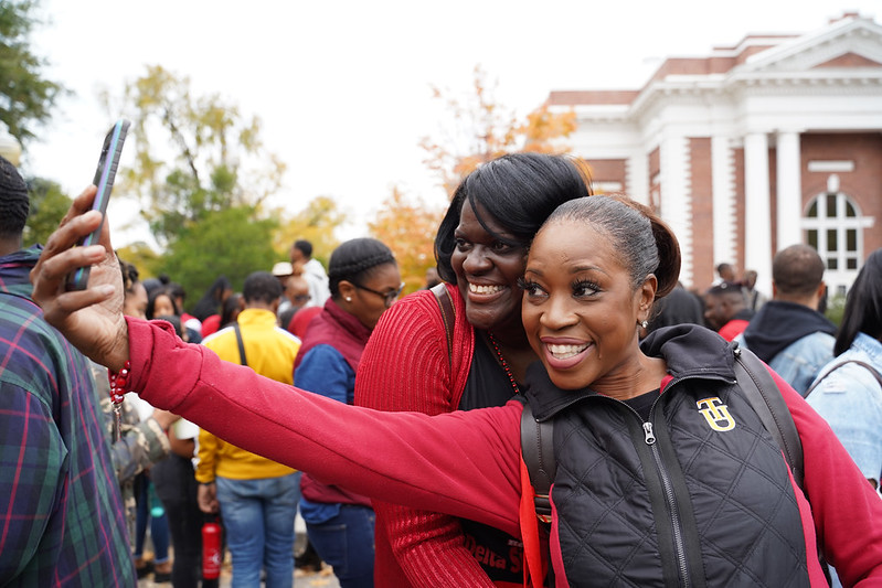 TuskegeeUniv's tweet photo. Homecoming is almost here, and we’re here to count you down to our favorite time of year. Tag us in your #TUHomecoming #FlashbackPhotos for a chance to be featured; we can’t wait to see you come home to #MotherTuskegee. #OneTuskegee https://t.co/mB07CB93R2