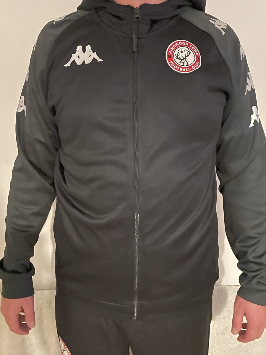 ringwoodtownfc's tweet image. BIG THANKS to former player Jamie Bray &amp;amp; his business @jobtocareer for sponsoring the 1st team staff tracksuits. Looking good.. @Morsedog1980 @WessexLeague @NonLeagueGuys @RingwoodHub @swsportsnews