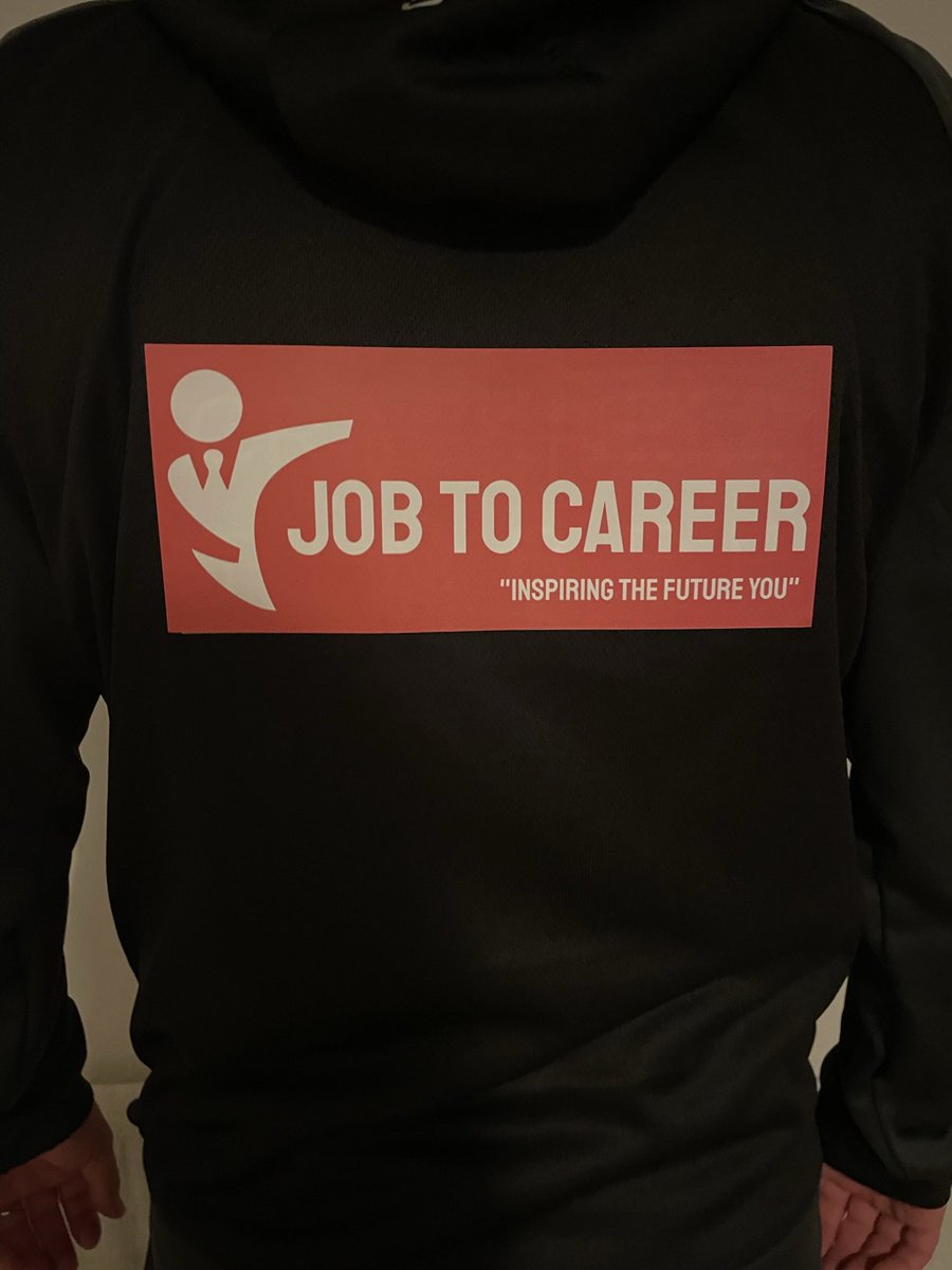 ringwoodtownfc's tweet image. BIG THANKS to former player Jamie Bray &amp;amp; his business @jobtocareer for sponsoring the 1st team staff tracksuits. Looking good.. @Morsedog1980 @WessexLeague @NonLeagueGuys @RingwoodHub @swsportsnews