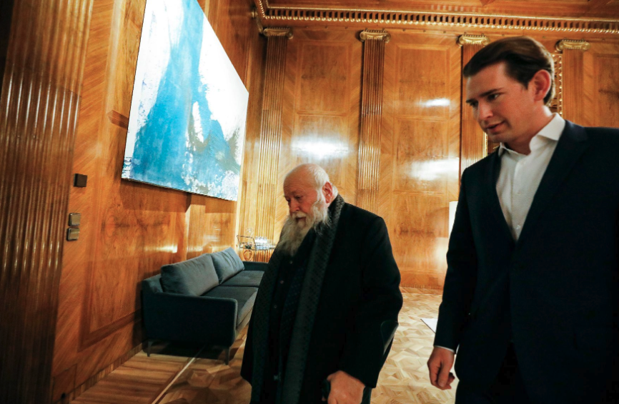 arminthurnher's tweet photo. Türkise Kunst im Büro #Kurz
Hing nicht hinter Sebastian ein #Nitsch?
Macht der Sumpf leicht schon wieder hier „glitsch“?
Niemals sagte Frau Husslein
Zu Herrn #Schmid zwar ein: „Muss sein!“ –
Doch ein Nitsch, bitt’ Sie, ist doch kein Kitsch!
Ein ©Twitterick von #tanteelfi https://t.co/1t2gpA2yaJ