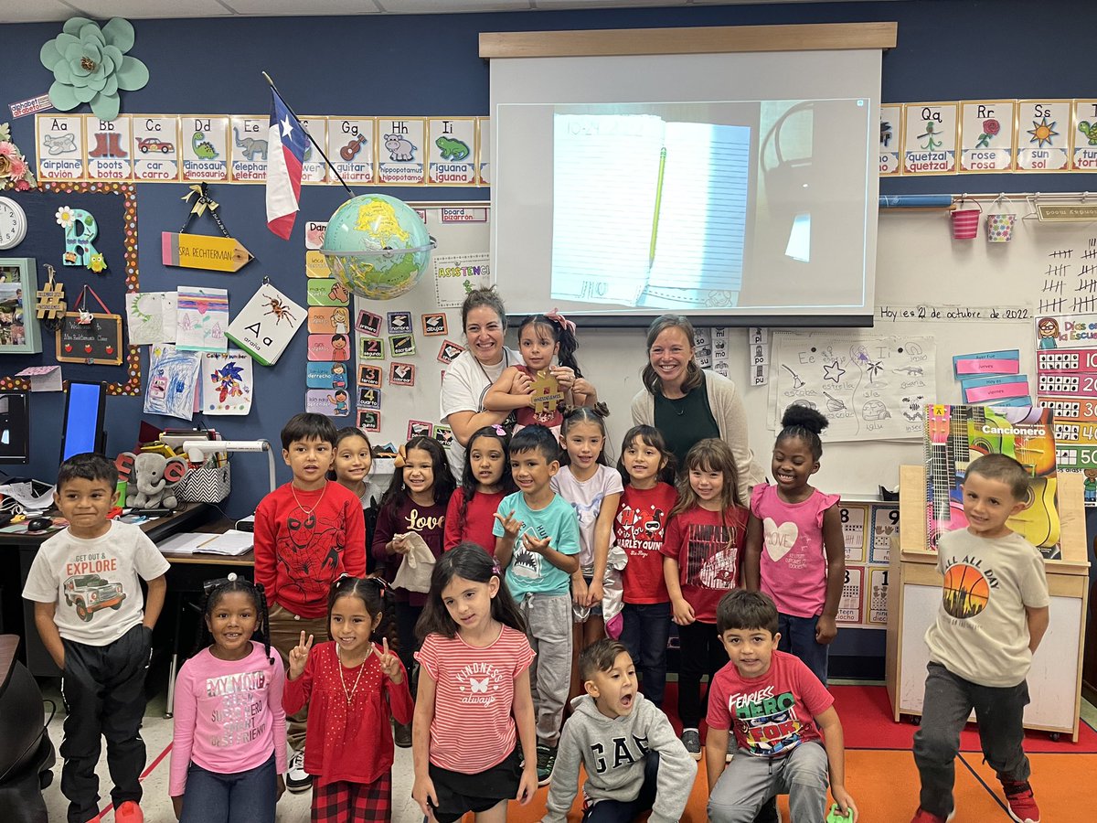 NISDElemSS's tweet photo. Celebrate teachers 👏🏻 We have amazing SS facilitators that dedicate time to help support the SS Departments goals and tweet the amazing things that are happening in their classroom. We are celebrating Ms. Barron, Ms. Rechterman, and Ms. Boggan with golden hashtags #NISDSSIgnited https://t.co/0GuokccmSi