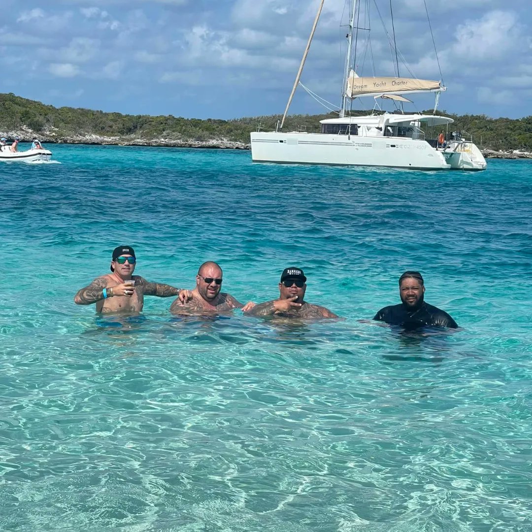 Eddie_Insurance's tweet photo. Productivity also looks like this. Remember to work, rest and always enjoy. #bahamas #vacation #productivity #insuranceguy https://t.co/N0c5iWmGXe