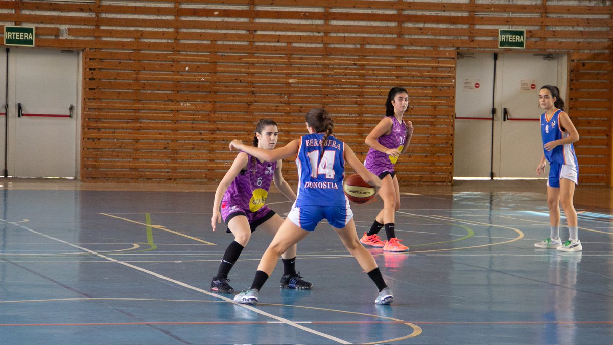 Ointxe's tweet photo. Errendimentuko kadeteak, urrea 🏀⛹️♀️
Unai y Franen taldea #egurrean Musakolan 👊👊
@ekiolaenergia Ointxe! 83 ▶️ 23 @beraberasaski
#saskibaloia #HarrobiaGureEtorkizuna #pasioa #ilusioa #neskenproiektua #ointxenortasuna 💯😈
📸🎥 @mlizarralde ederrak 🔝🔝 https://t.co/hc6isV7xgD