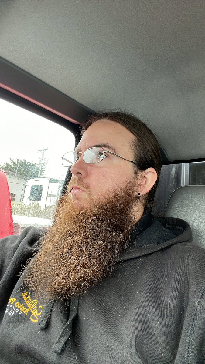 KingFuzzyFace's tweet photo. Well today starts the last year of my 20’s…crazy how time flies https://t.co/9Qh13WuETo