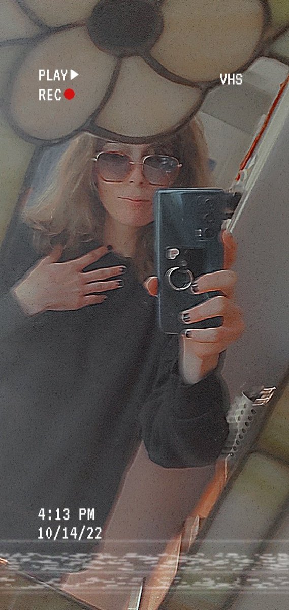 crowfathersfave's tweet photo. Ayo redoing this bc ngl my last one sucked ass and also these pics fit well together
#wilbursoottwtselfieday #soottwtselfieday #soottwt https://t.co/bKWv3HnKFR