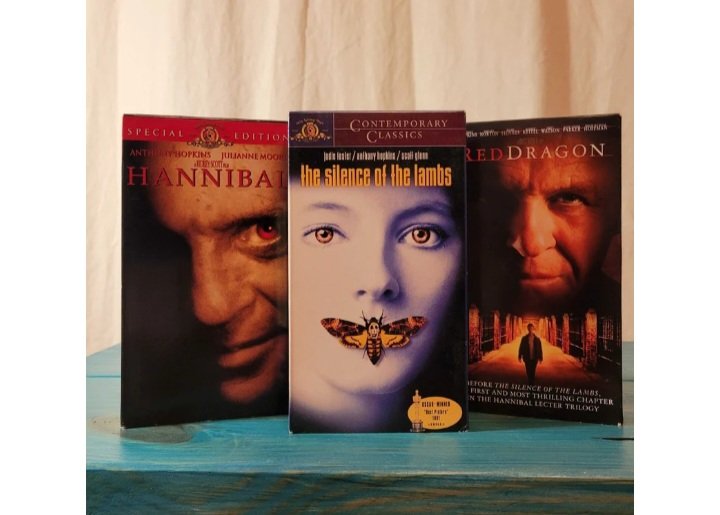 ShopFlipFlo's tweet photo. 🍬SALE🍫
10% off the entire shop AND 15% off select halloween and spooky items from now until Halloween! 

https://t.co/McXtib53g2 

#tapehead #horror #vhs 
#horrorcollector #goosebumps #books #halloween #etsy #sale #theflippinfloridian #vintage #nostalgia #80s #90s https://t.co/KXDRbWUOTD