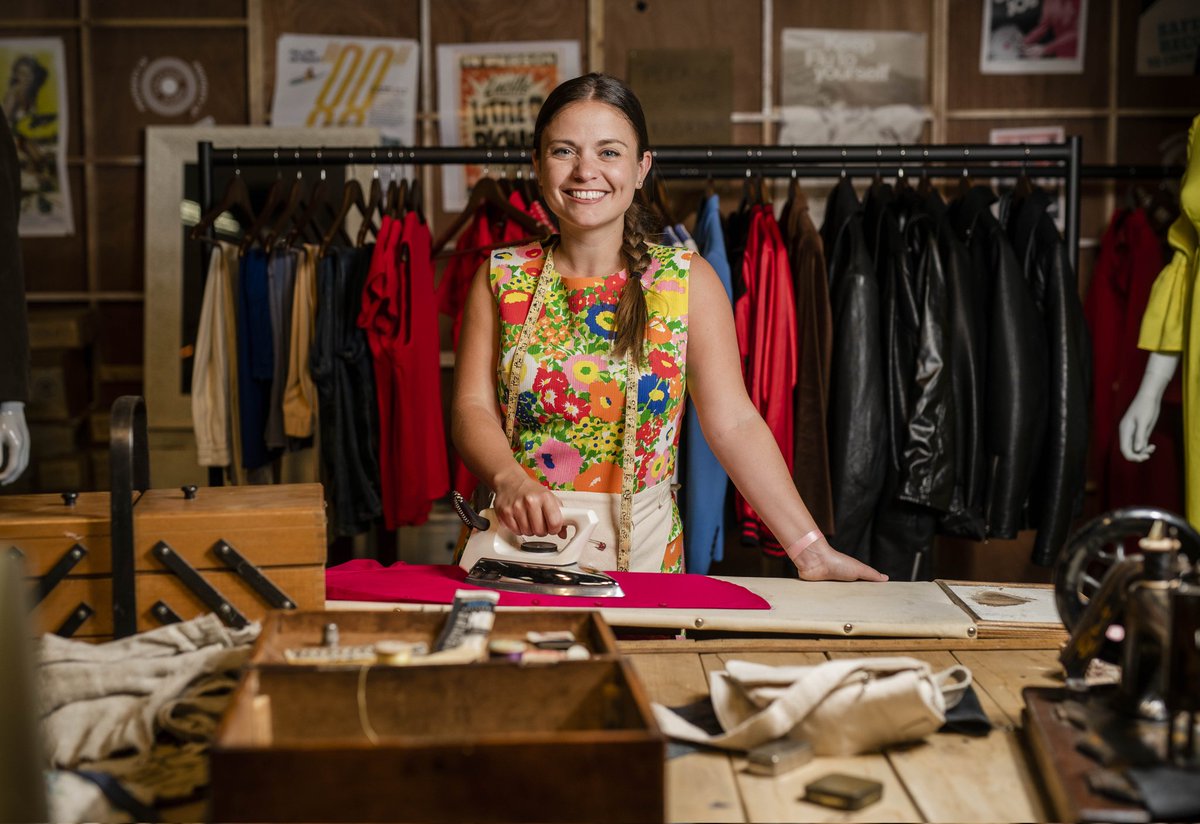 JJohnsonActor's tweet image. Lovely shot from @goodwoodrevival   courtesy of JNVisuals #goodwood #fashion #sixties
