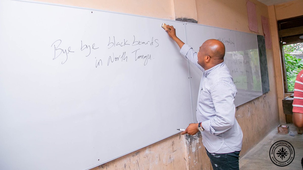 Today we commenced a new initiative to replace all blackboards in public schools with markerboards. Phase 1 covers all JHS & SHS to be completed next month. Phase 2 targets all basic schools. Teachers & learners deserve improved healthier conditions even as locals get more jobs