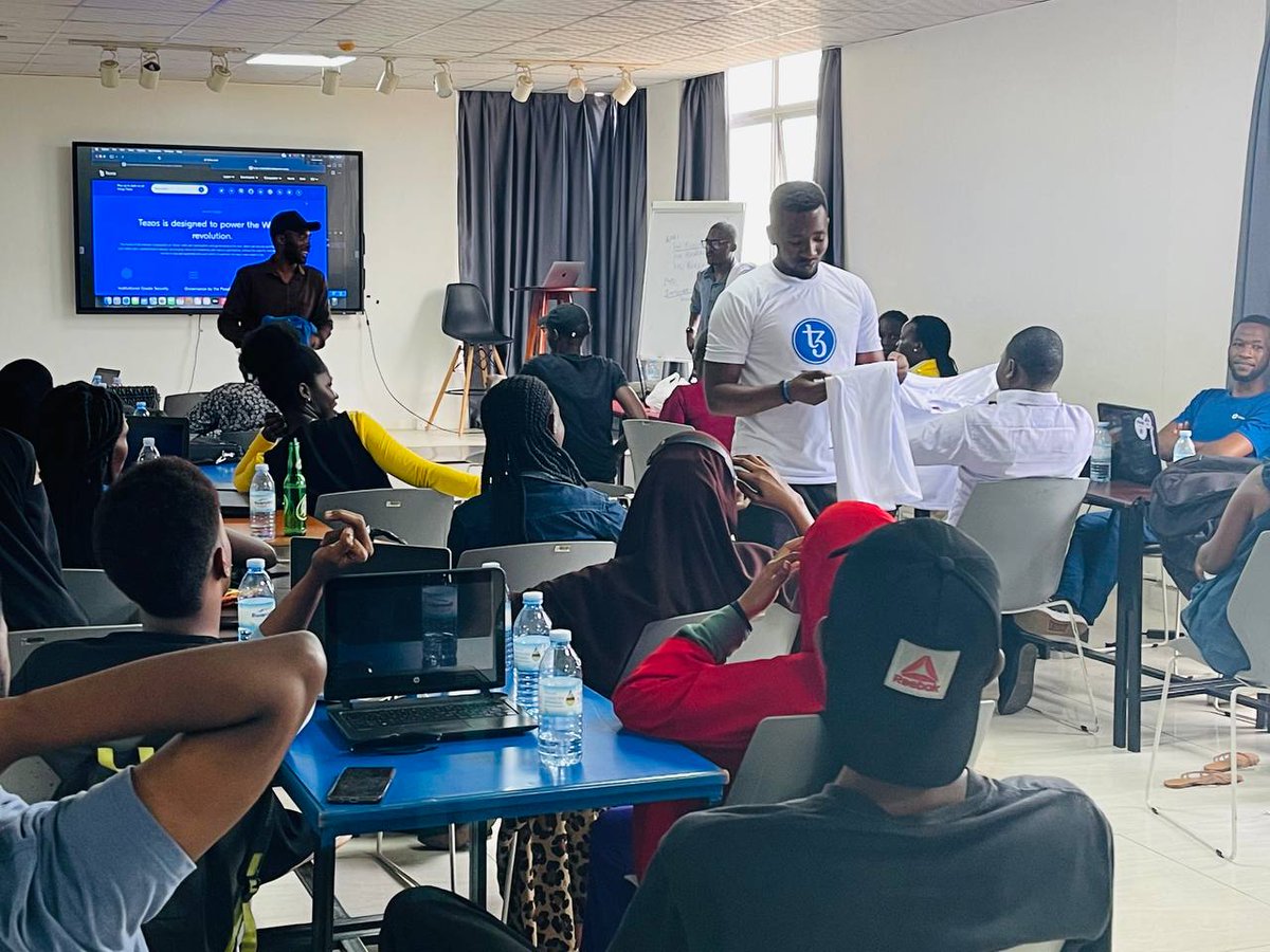 Tezos Uganda tweet media