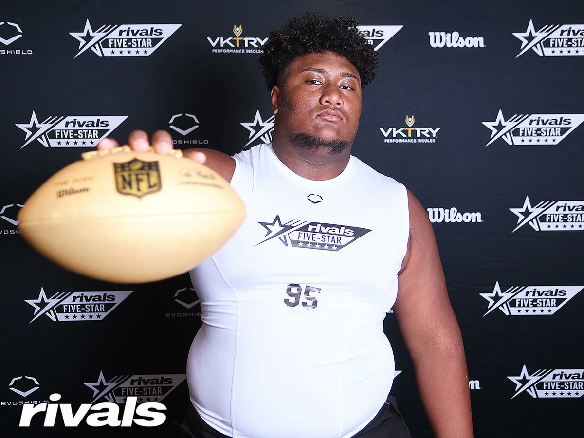 Four-star OL Iapani Laloulu from Honolulu (Hawaii) Farrington on his Oregon commitment: 'I'm going to bring that nastiness.' More here: n.rivals.com/news/four-star…