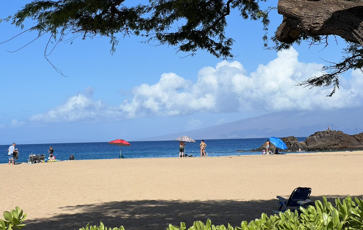 Idyllic day on west Maui: 30C (about 86F) with a good breeze. Just went snorkelling at Black Rock &amp; spotted a couple dozen types of fish, including humuhumunukunukuapua’a. Fab swimming pool at the <a href="/SheratonMaui/">Sheraton Maui Resort</a>, too. <a href="/KaanapaliMaui/">Kaanapali Resort</a> <a href="/mauivisit/">Maui Visitors Bureau</a> <a href="/gohawaiica/">Hawaii Tourism CAN</a> #Hawaii #travel #Maui