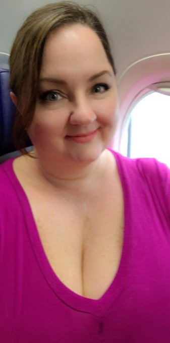 Lets go hoomee!😁✈️ https://t.co/tqxZzwDFjM<a href="/tag/tittytuesday"class="tags"><span>#tittytuesday</span></a>