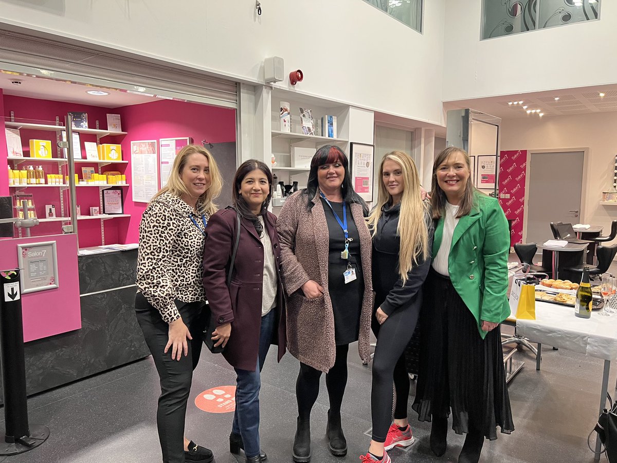 Brilliant to attend launch event <a href="/OldhamCollege/">Oldham College</a> for advanced beauty therapist great to #network with #stushacademy &amp; the incredible lecturers great to see how the facility how’s progressed since I did my L3 👍🏼proud to be #alumni #oldhamhour