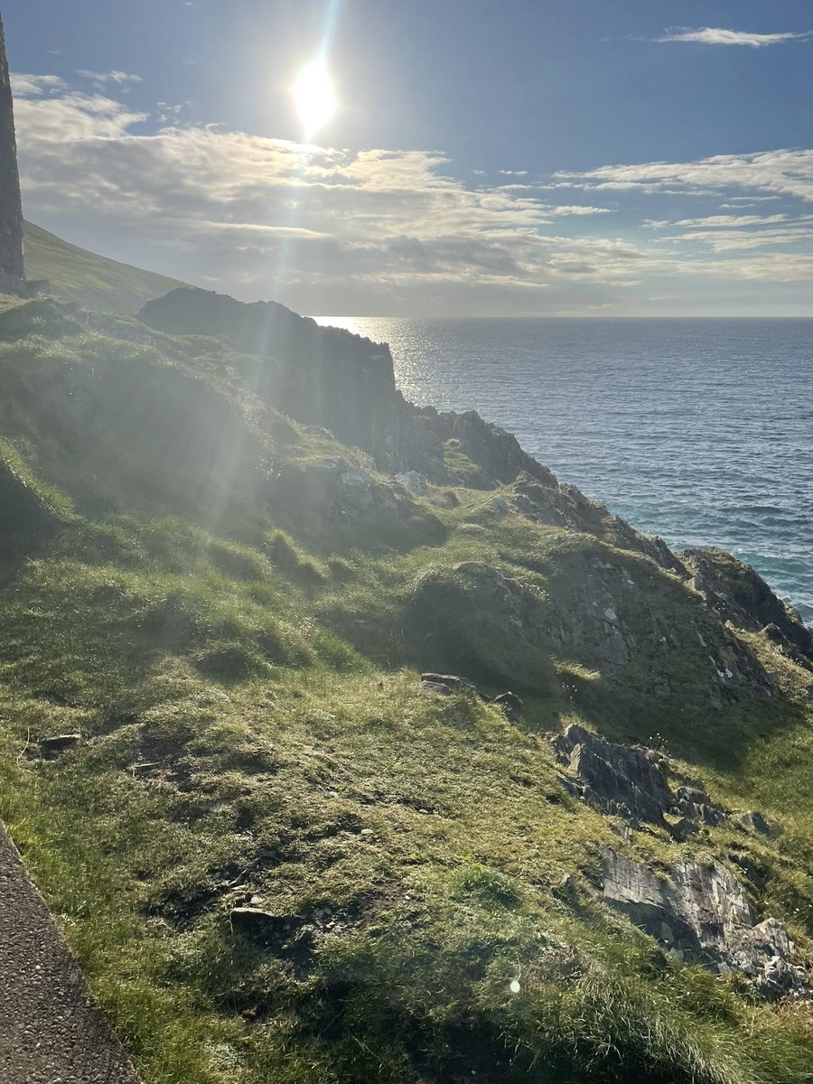 manxnetty's tweet photo. Peel 💛 #peel #isleofman #HalfTerm #castlewalk #monday https://t.co/BxXml9UsPU