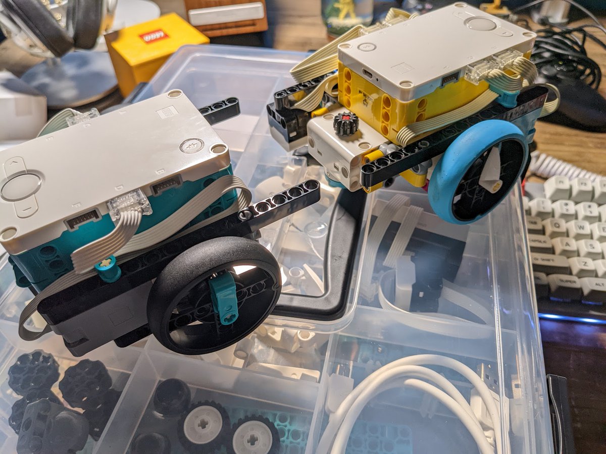 HelloRobotAcad's tweet image. Lego Spike Prime vs Lego Robot Inventor - Having only ever purchased Spike Prime for students, I wanted to give the Robot Inventor a go - now that I have a suitable 'organiser', things are looking great!