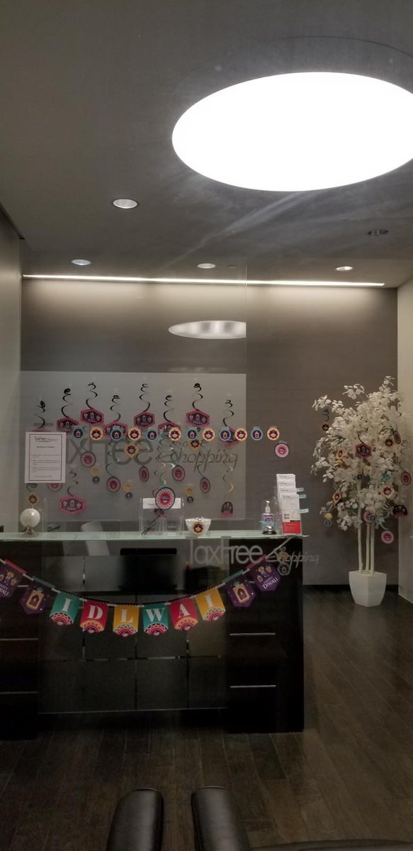 ShoppingTaxFree's tweet photo. Wishing our Indian customers a Happy Diwali with your loved ones full of smiles, happiness and togetherness!
#diwali #diwali2022 #festivaloflights #texastodo #shoptexas #shopprocessrefund #taxfreeshoppingtexas #texassalestaxrefund #instagramtexas #traveltexas https://t.co/2RFrjNyLqE