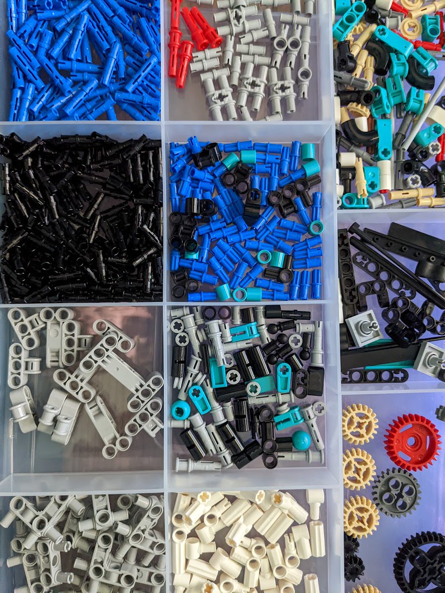 HelloRobotAcad's tweet image. Lego Spike Prime vs Lego Robot Inventor - Having only ever purchased Spike Prime for students, I wanted to give the Robot Inventor a go - now that I have a suitable 'organiser', things are looking great!