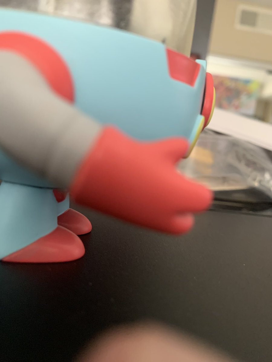 PatrickBallest's tweet photo. Something new for @DesignerCon perhaps.
#dcon #vinyltoy #booth323 https://t.co/tI4wT15Dgo
