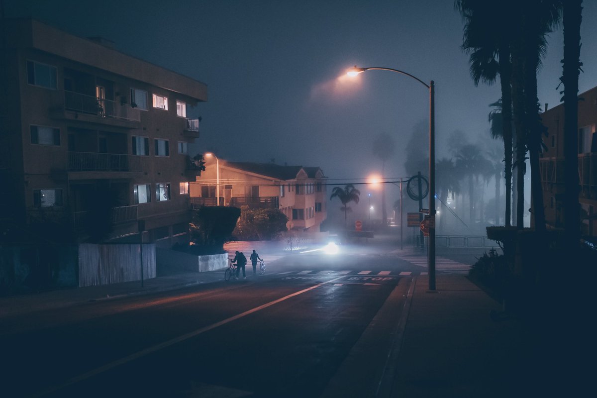 jakelongley's tweet photo. @Lightroom A foggy Los Angeles night https://t.co/Xus3Rj53pm