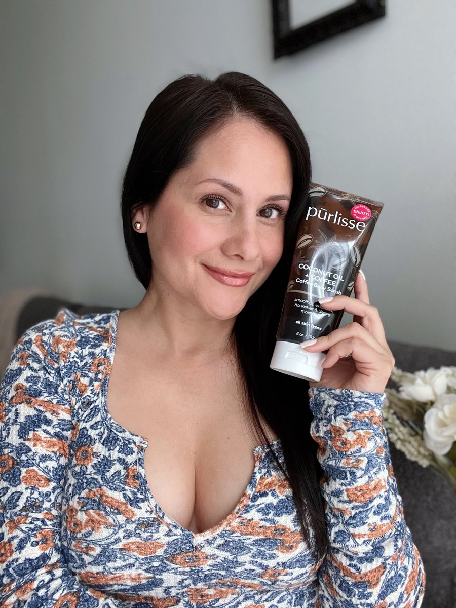 My #feet feel so soft after using the <a href="/purlisse/">purlisse beauty</a> scrub 🦶🏼🤎 Full review here ➡️ flip.shop/purlisse-cocon…
#skinCareTips #FeetCare