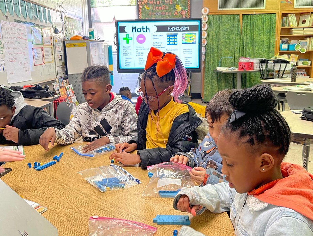 Sunset_Park_CAS's tweet photo. There is a lot of great learning taking place at SPCAS! Students worked on arrays, different math stations, Dreambox and small groups with classroom teachers. It’s exciting being a SPCAS Trojan! #UNSTOPPABLE. #CLAPforYOURSELF #rocksolid https://t.co/pIdmFao2ga