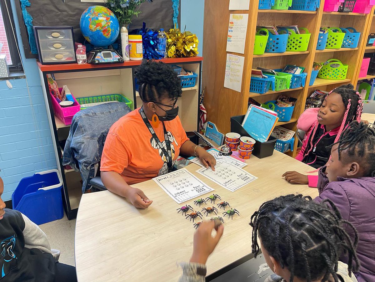 Sunset_Park_CAS's tweet photo. There is a lot of great learning taking place at SPCAS! Students worked on arrays, different math stations, Dreambox and small groups with classroom teachers. It’s exciting being a SPCAS Trojan! #UNSTOPPABLE. #CLAPforYOURSELF #rocksolid https://t.co/pIdmFao2ga