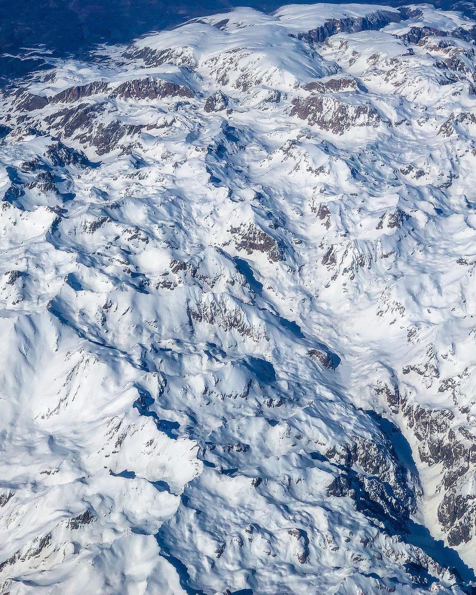 AlexInAir's tweet photo. 41,000ft. โ๏ธโ๏ธ #UltraLongHaul https://t.co/FYzl5pCYcS