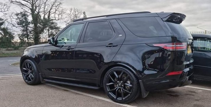 essex_crime's tweet photo. My car was stolen from my driveway yesterday in Billericay. Black Landrover Discovery DV20 CKP. If anyone knows anything or has seen it please let me know. Police aware. Thank you! Crime reference number 42/263677/22 @EP_SVIU @UKBountyhunter @EPBasildon https://t.co/Qr4ROhBNJq