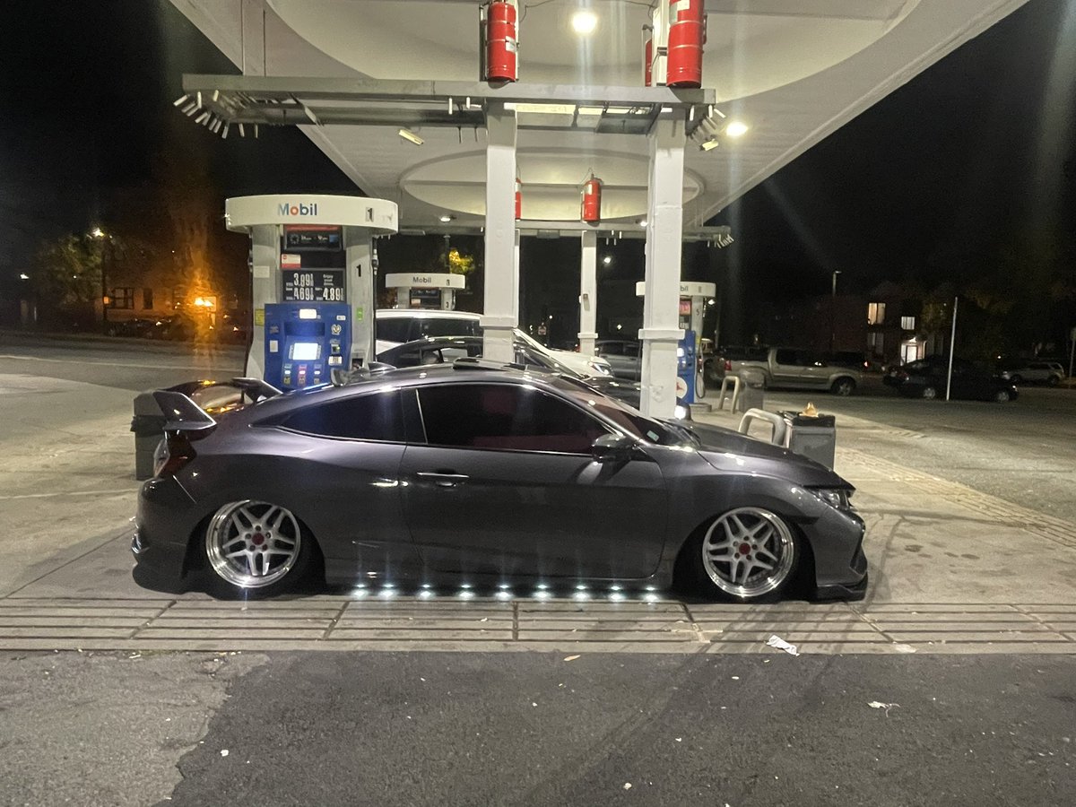 datguy200's tweet image. 🍁