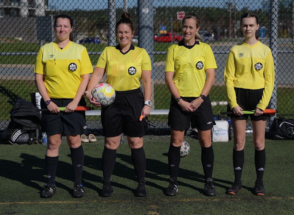 SoccerNS's tweet photo. Our referee crew for our first Female Referee Development Symposium feature game
Ref: Shauna Poitier
AR1: Laurel Fougere
AR2: Emily MacKinnon
4O: Laura Hall
@ACAA_AASC
@MSVUSoccer
@MSVU_Halifax
#thankscrew #thanksref https://t.co/HFwjEmkWkp