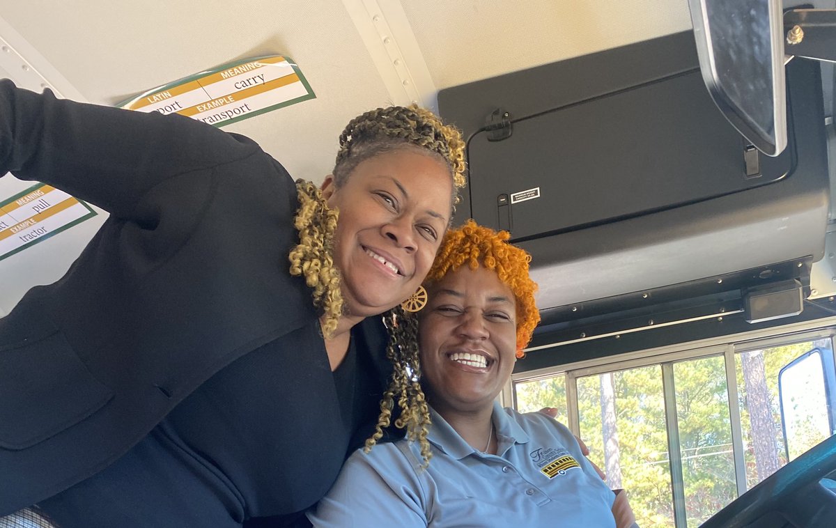 Marquila4's tweet photo. APRES Bus Drivers are EXTRAORDINARY and greatly appreciated @RandolphDolphin  @MWilson_APRES @Franchesca_Warr @RonMaxwellFCS1 https://t.co/JJoCwQHqnZ
